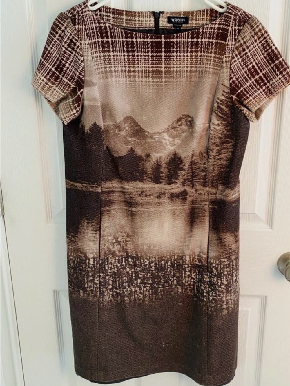 Worth New York Size 6 Landscape Print Sheath Dress